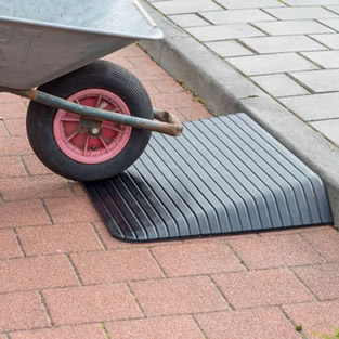 Drempelhulp zwart | Max. 2500 kg | 90 x 46 x 7,6 cm